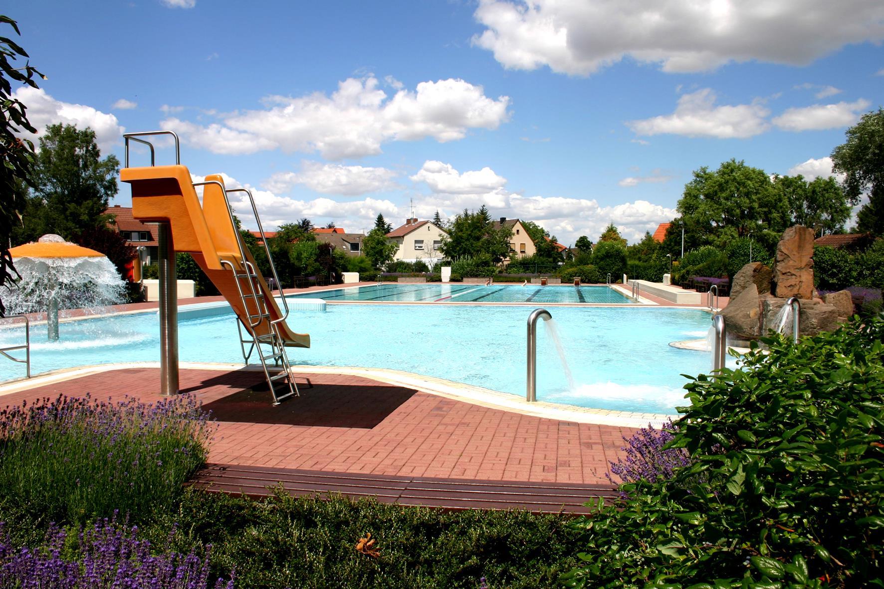 Freibad Hettenleidelheim | Deutsche Weinstraße