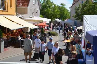 In der Schulstraße (© Büro für Tourismus Maikammer)