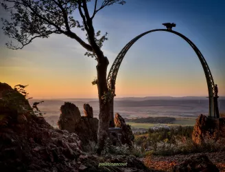 Adlerbogen am Donnersberg (© Volker Scheldorn)