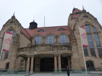 Jugendstil Festhalle Eingang (© Büro für Tourismus)