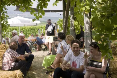 Kalmitweinfest in gemütlichem Ambiente (© R)