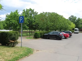 Parkplatz am Friedhof 1 (© Urlaubsregion Freinsheim, Metzger)