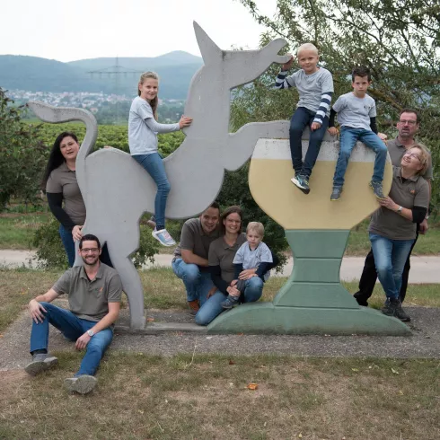 Gruppenbild Esel (© Weingut Klohr)